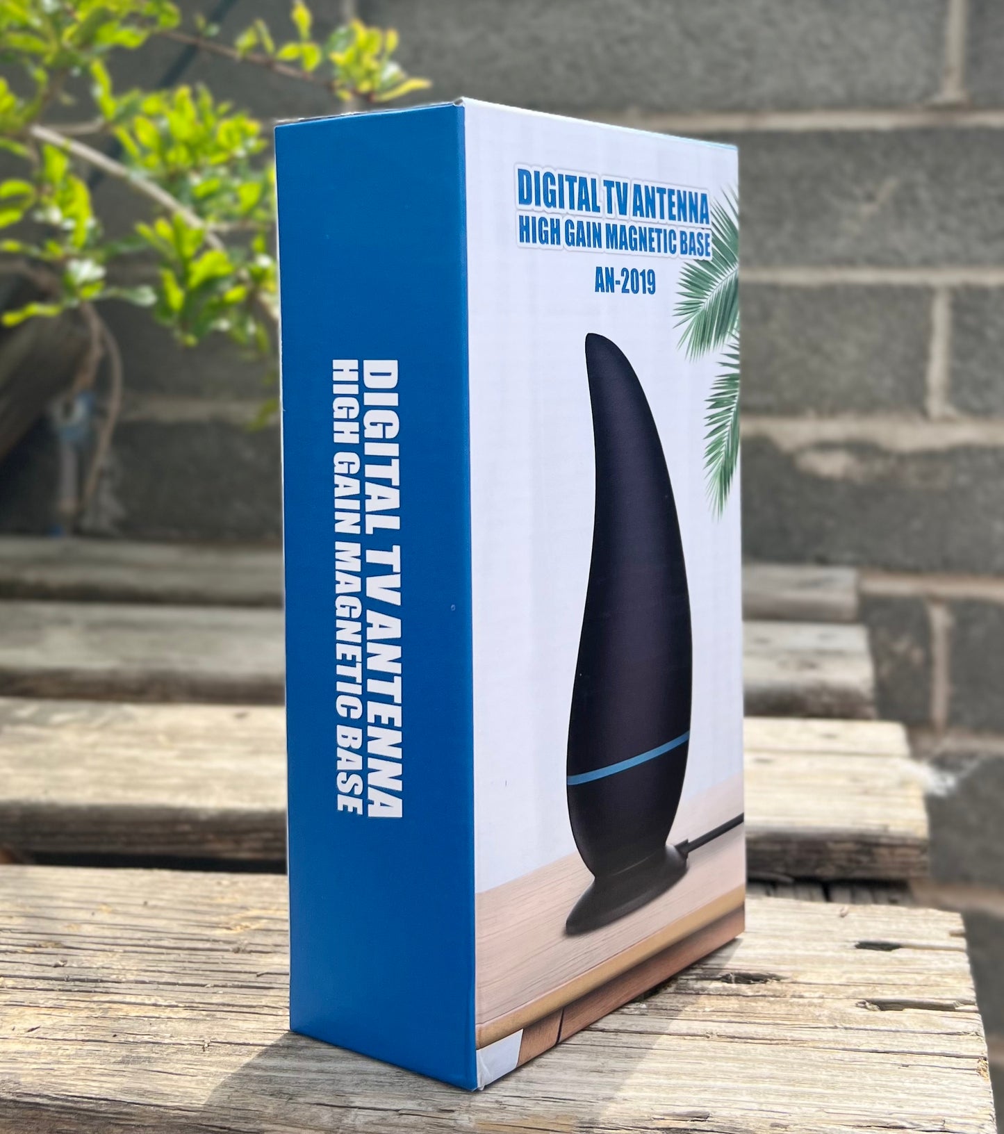 Indoor Digital TV Antenna – Long & Low Range Signal Reception | Magnetic Base.