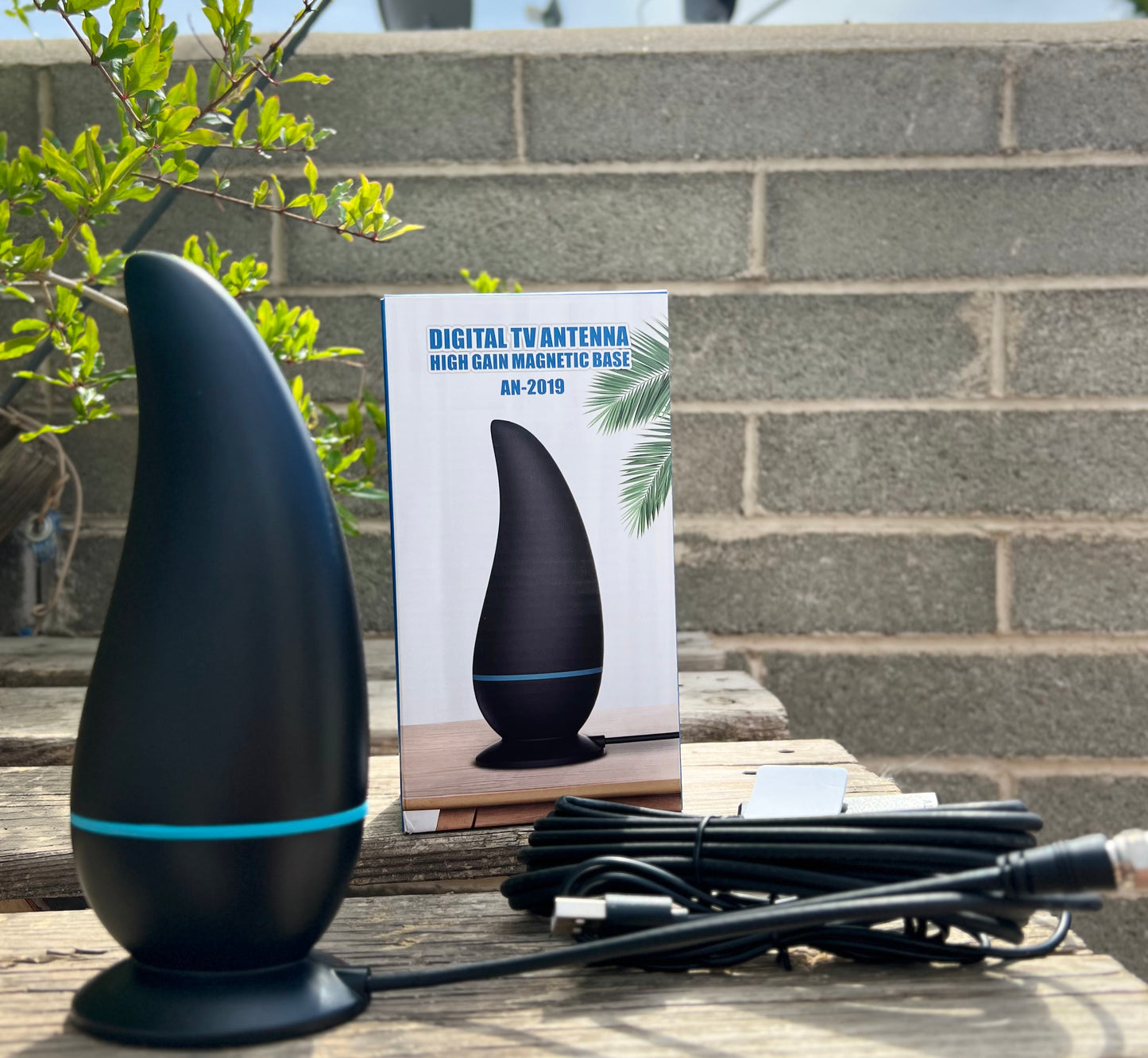 Indoor Digital TV Antenna – Long & Low Range Signal Reception | Magnetic Base.